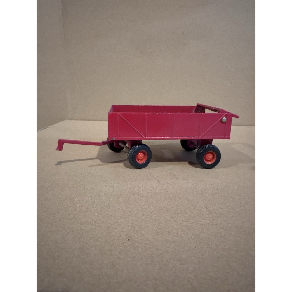 Small Ertl Diecast Red Farm Wagon 4.5" long box and 6.5" over all